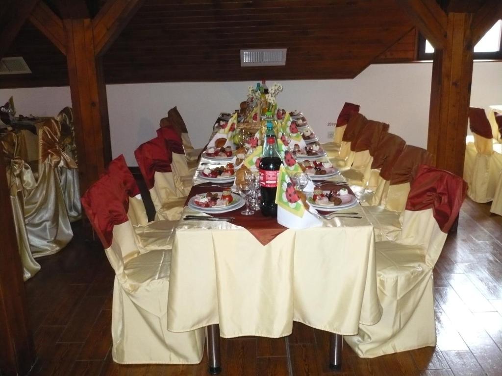 Motel Din Darste Négyfalu Kültér fotó