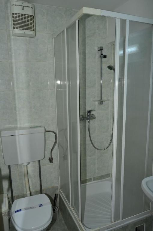 Motel Din Darste Négyfalu Kültér fotó