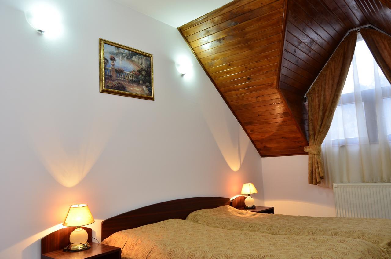 Motel Din Darste Négyfalu Kültér fotó