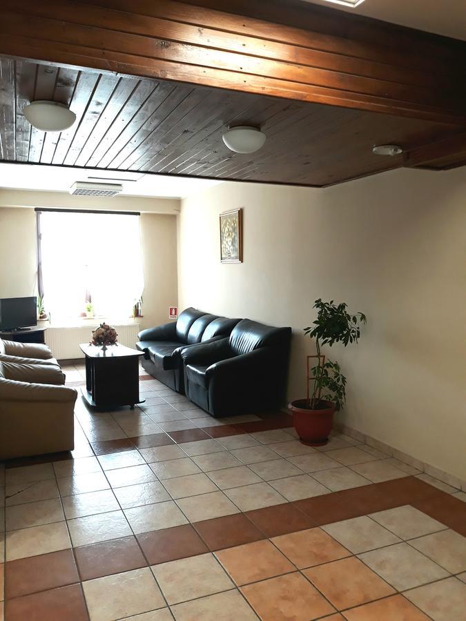 Motel Din Darste Négyfalu Kültér fotó