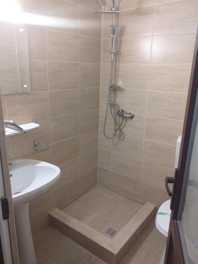 Motel Din Darste Négyfalu Kültér fotó